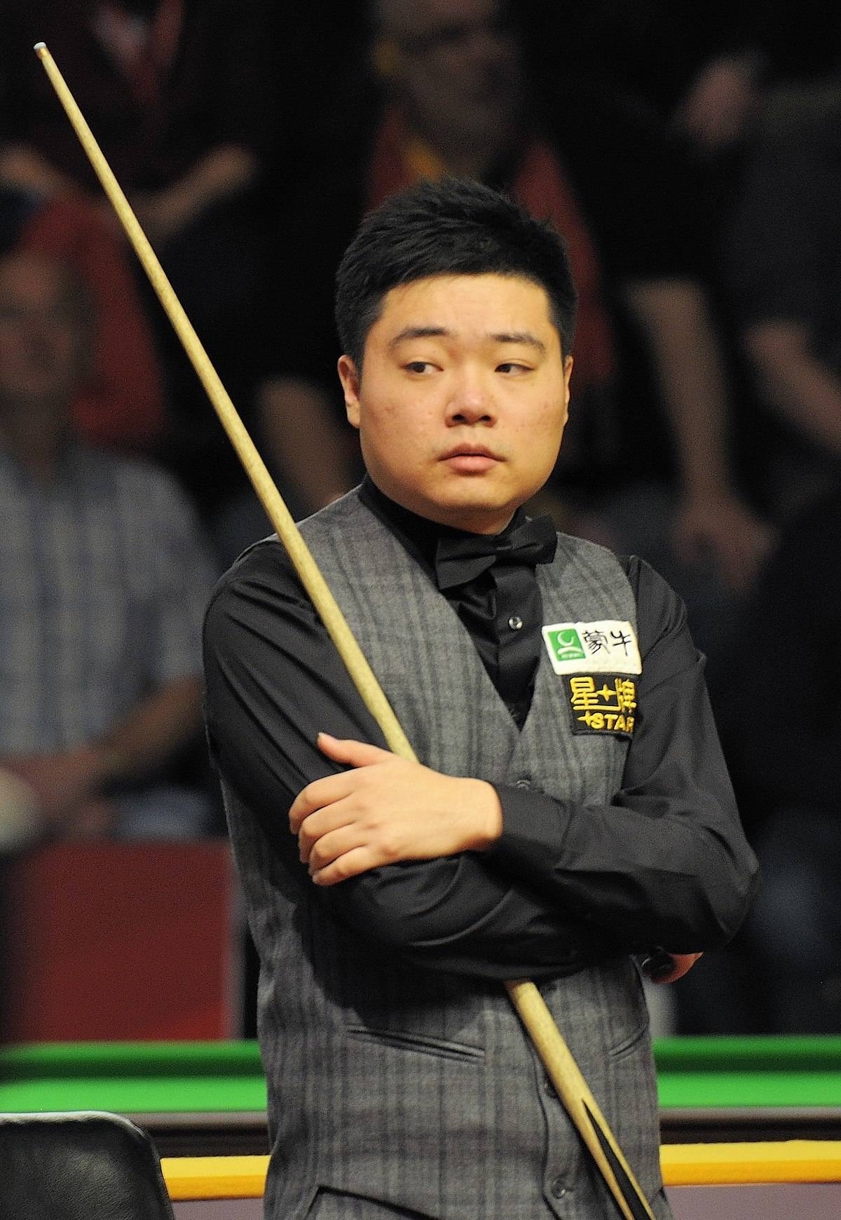 层峦叠嶂的